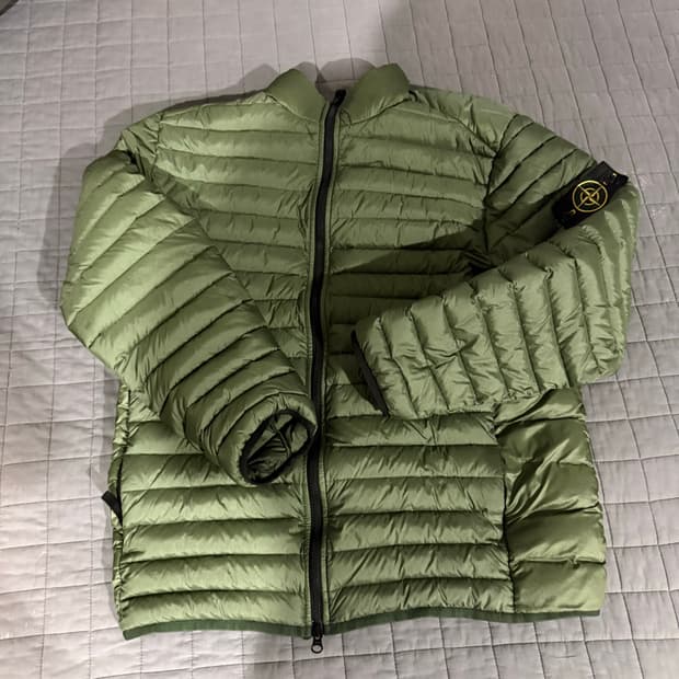 스톤아일랜드 경량패딩 L사이즈