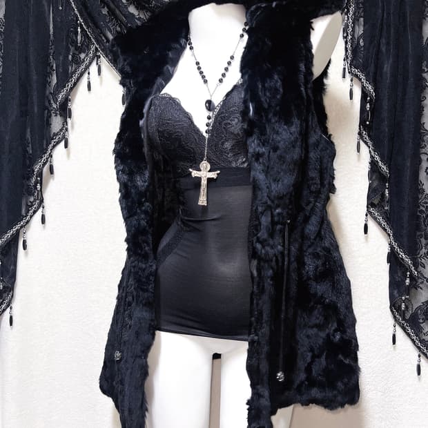 로맨틱고딕 고스펑크 오네갸루 핀터 모피 리얼퍼조끼 털코트 자켓 나나페어리