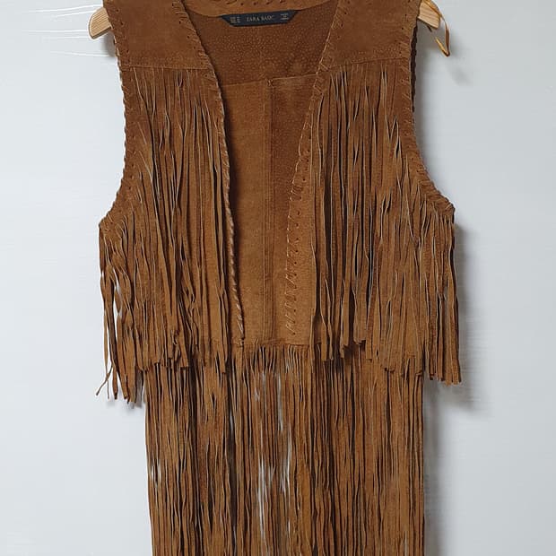 자라 세무가죽 태슬 베스트 ( M )