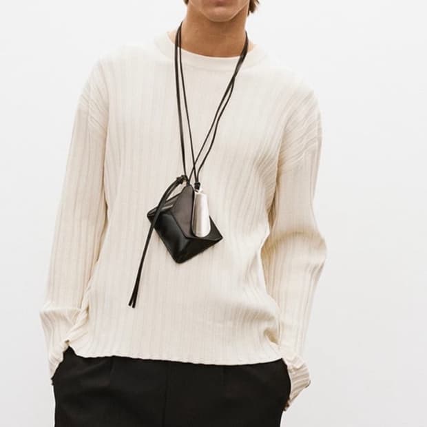 렉토 볼드 립 롱슬리브니트