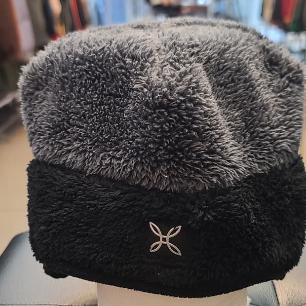 몬츄라 플리스 비니 