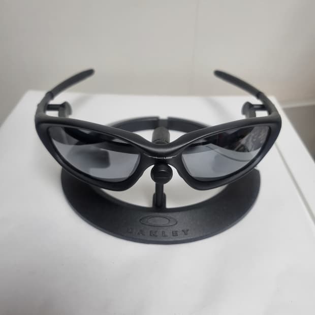 오클리 트웬티 메트블랙 