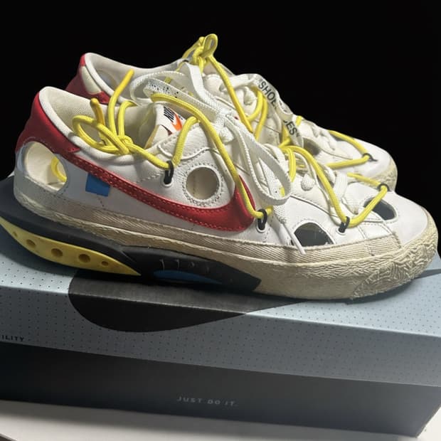 나이키 x 오프화이트 블레이저 로우 '77 화이트 앤 유니버시티 레드