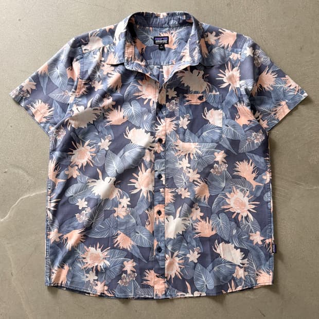  Patagonia Floral Pattern Organic Shirt