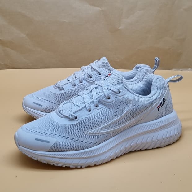 휠라 RGB 여성운동화230 