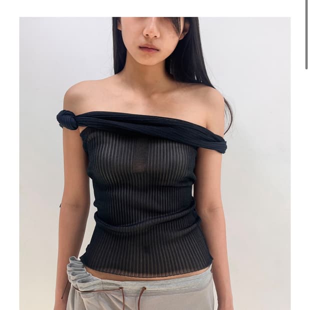 울리카상투스 쉬어 탱크 탑 네이비