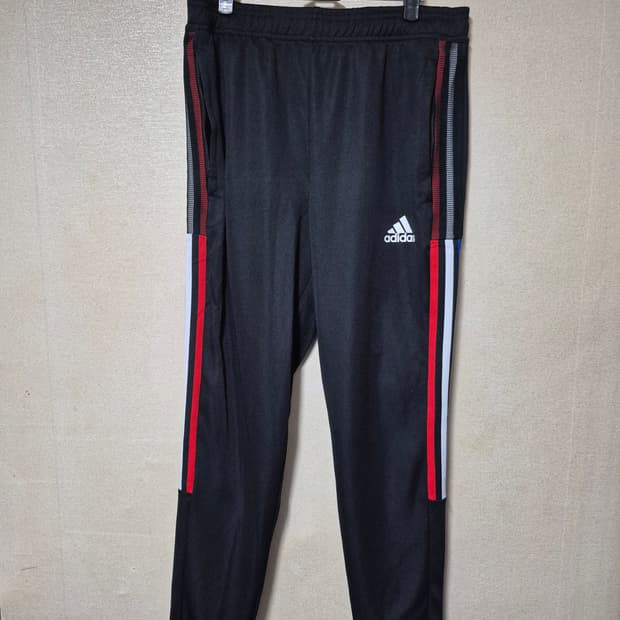 아디다스 트랙팬츠