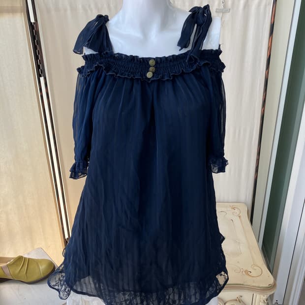 lace shirring strap off-shoulder blouse
