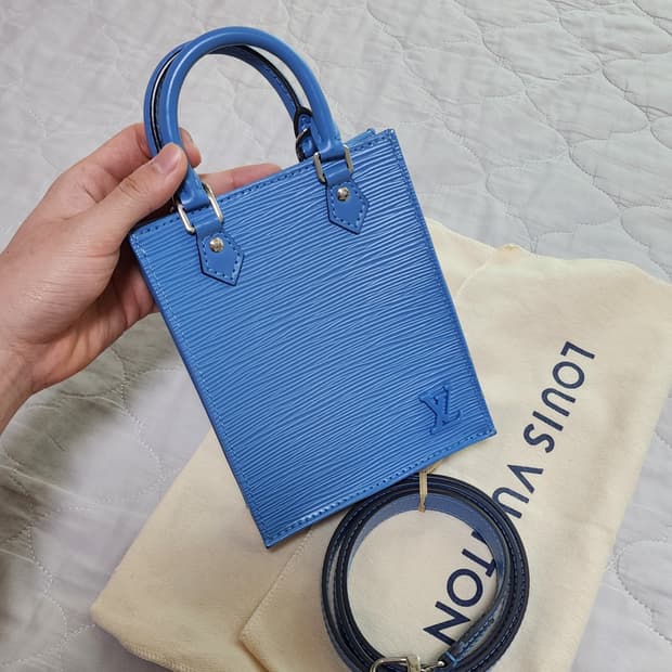 루이비통 에삐 쁘띠 삭플라 스카이 블루 스트랩포함