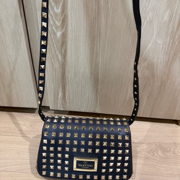 발렌티노 스터드 미니크로스백