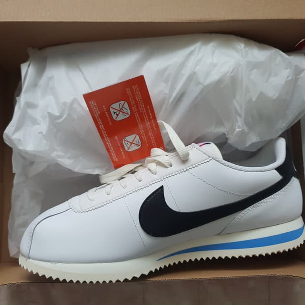나이키 Nike 코르테즈 화이트 앤 블랙 275mm (미개봉 새 제품)