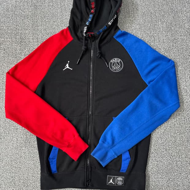 나이키 조던 파리 생제르맹 블랙 캣 후드집업