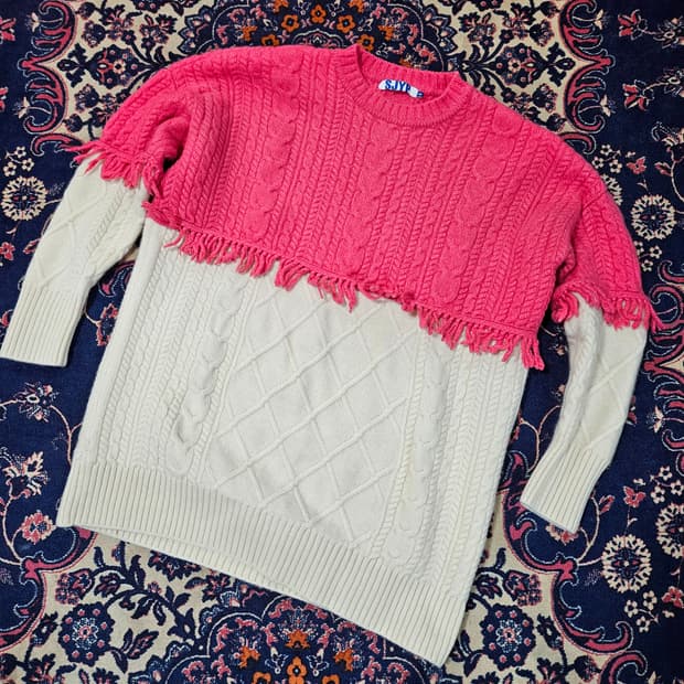 SJYP 핑크태슬 블럭 케이블 니트 S size