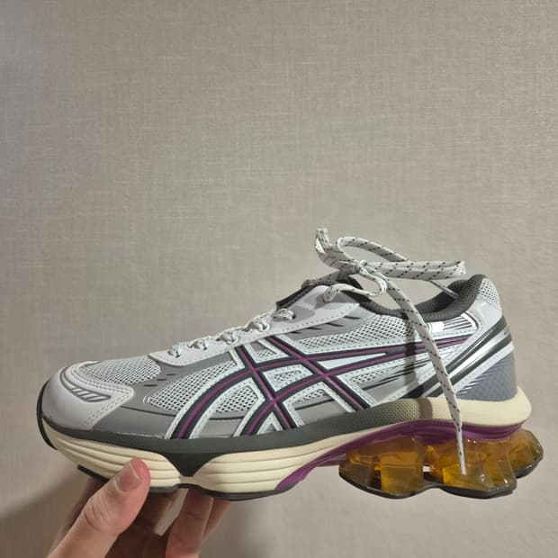 [새상품/250] 아식스 젤 키네틱 플루언트 화이트 트러플 그레이