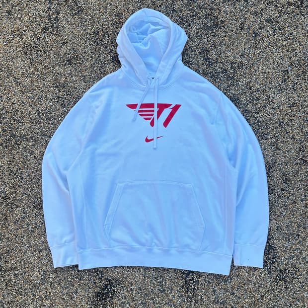 나이키(NIKE) T1 로고 화이트 후드티