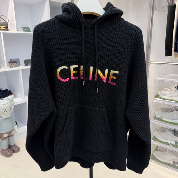 셀린느 리브드 울 로고 니트 후드