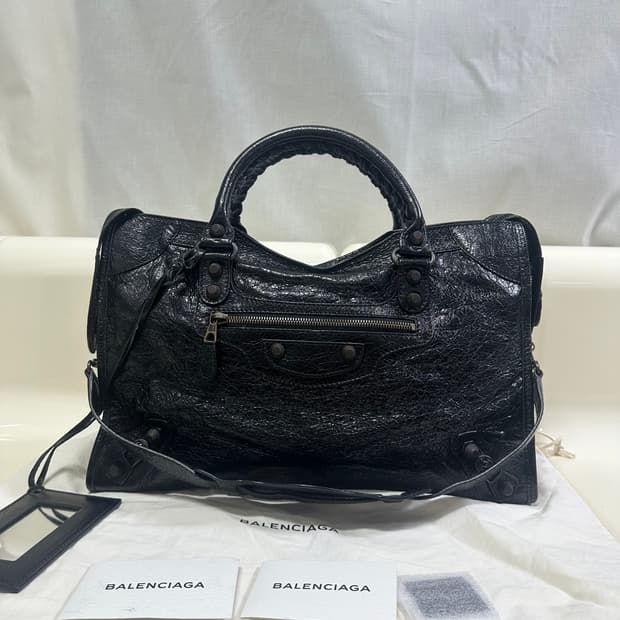 [SA 정품] 발렌시아가 시티 모터백 미디움 블랙