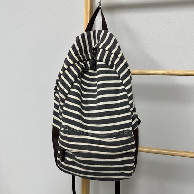 모리걸 스트라이프 백팩