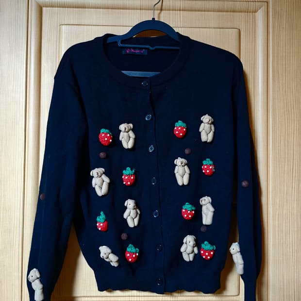 딸기곰돌이블랙가디건