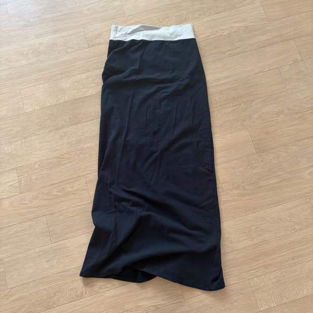 브랜디멜빌 NAVY STRIPE LONG SKIRT