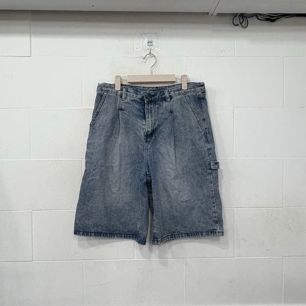 디미트리블랙 데님 하프팬츠