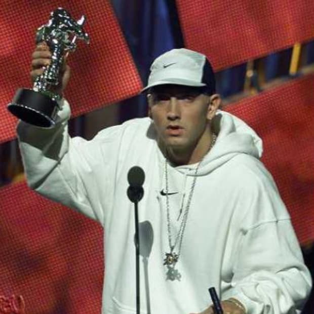 나이키에미넴후드XL