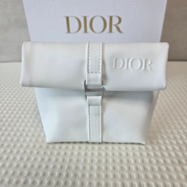 디올 뷰티(Dior Beauty) 화이트 파우치