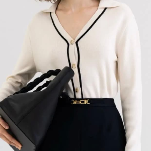 킨더살몬 샤넬 가디건