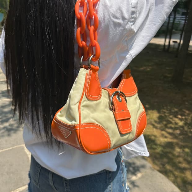초희귀❗️)) 프라다 나일론 체인 오렌지 숄더백 🍊