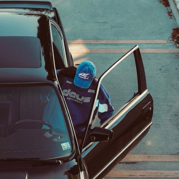 데우스 투어링 크루 맨투맨 L사이즈 판매