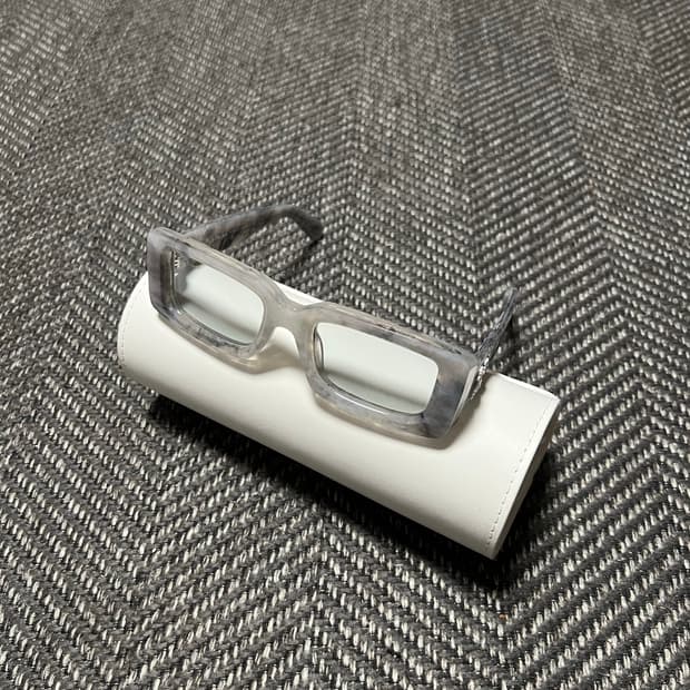 오프화이트 선글라스
