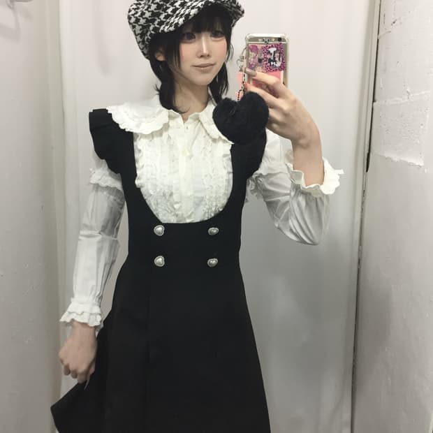 블랙화이트 프릴 코디🎱