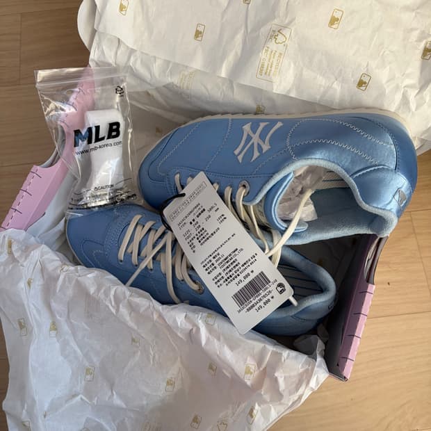 MLB 러니 새틴 뉴욕양키스 운동화 (새상품)