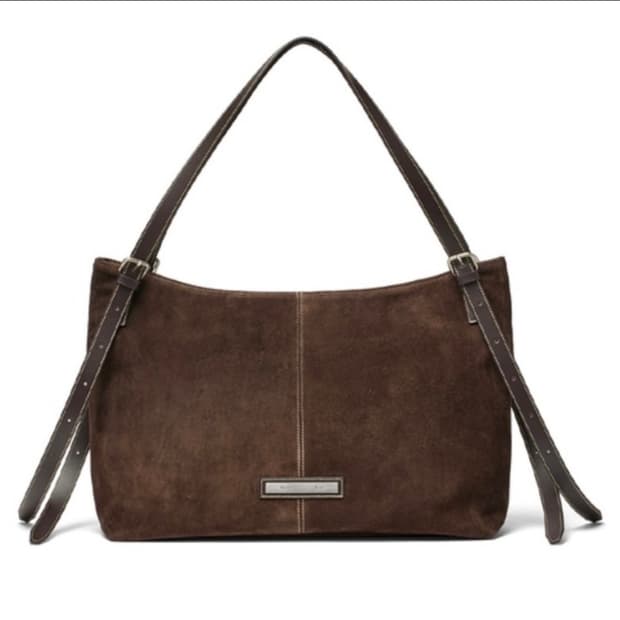 마뗑킴 투 웨이 스트랩 스웨이드 레더 백