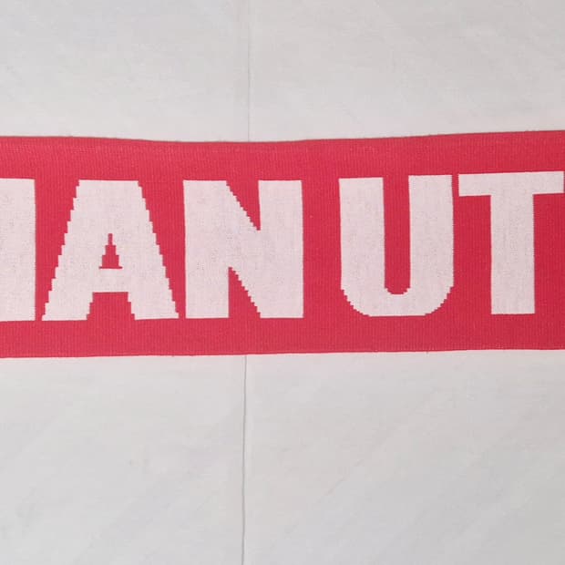 맨유 머플러 팝니다 