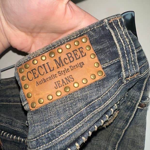 세실맥비 데님스커트