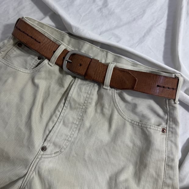 캐서린 햄넷 런던 스티치 레더 벨트