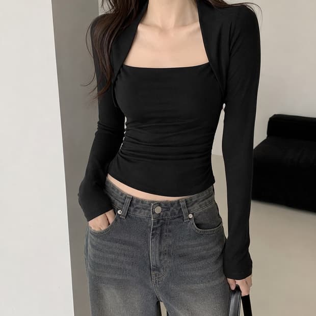 [새상품] 슬림핏 스퀘어넥 탑