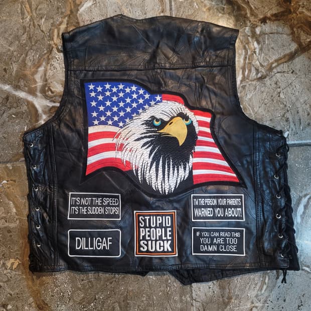 usa 블랙 가죽 바이커 조끼 뒷면에 독수리 패치