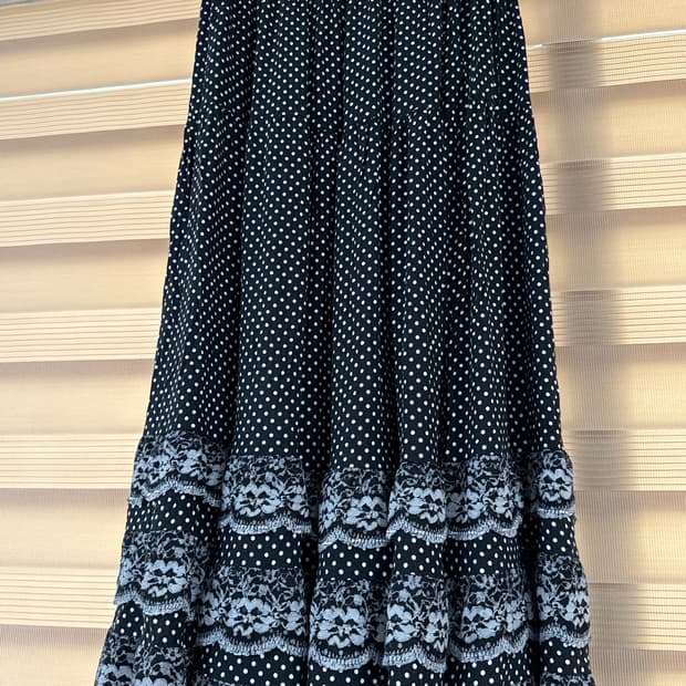 도트 레이스 롱 스커트