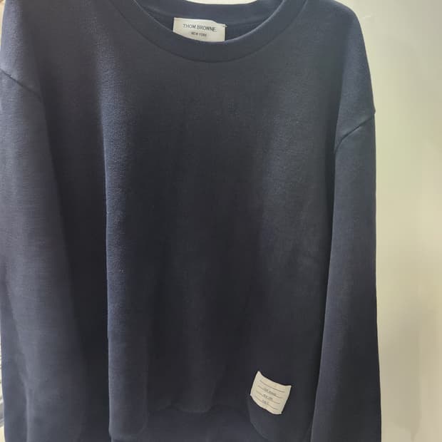 톰브라운 백사선 맨투맨 4