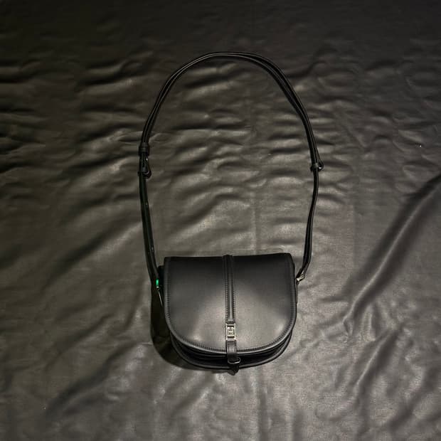 폴뉴아 클래식 로고 포쉬백