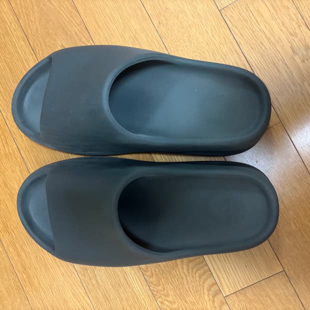 아디다스 이지슬라이드 다크오닉스