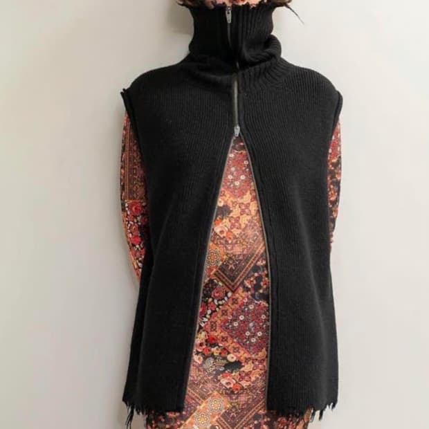 F) perverze 퍼버즈 니트 집업 베스트