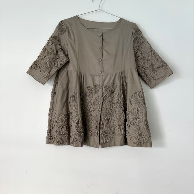 SON JUNG WAN 3D trimming top / brown