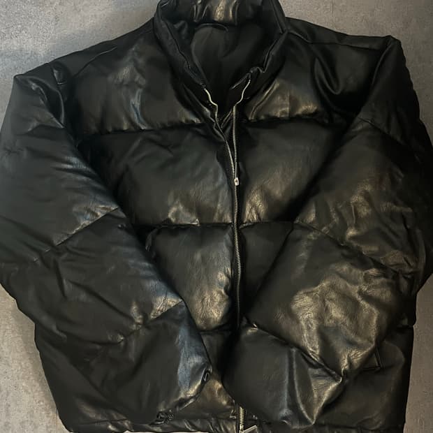 바스틱 블랙 레더 패딩 L사이즈