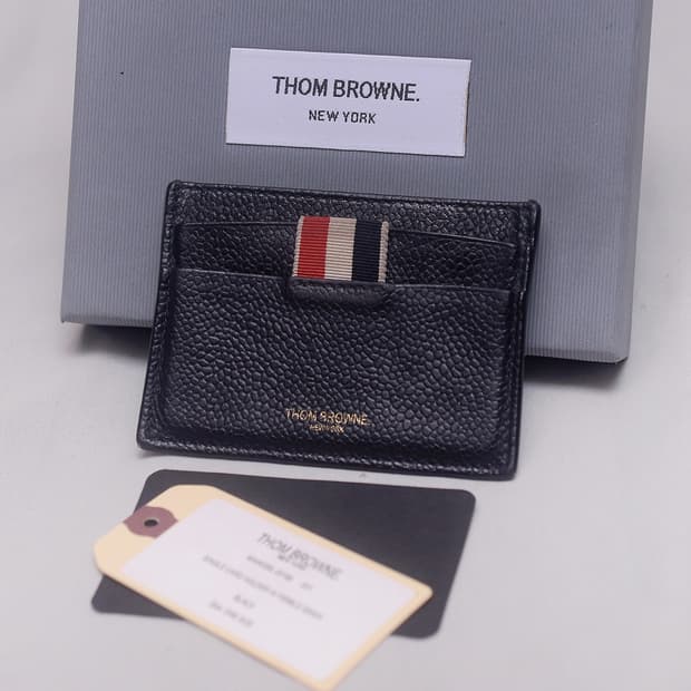 톰브라운 RWB 탭 그레인 페블레더 2cc 카드지갑