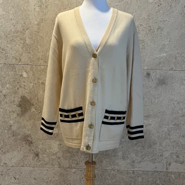 페라가모 아이보리 가디건 S 정품