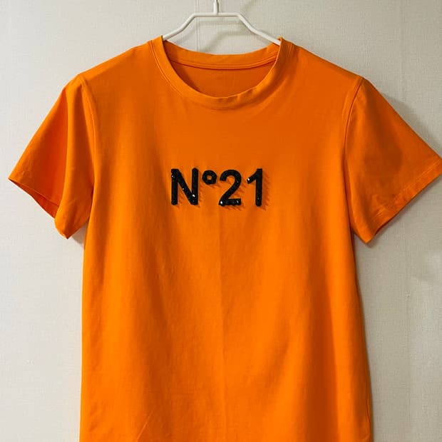 누메로벤투노 N°21 오렌지 반팔 티셔츠 M 신품컨디션. 원단이 예술이에