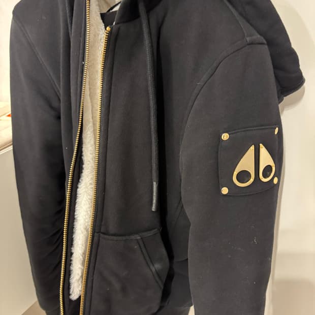 무스너클 버니스웨터 금장 XS